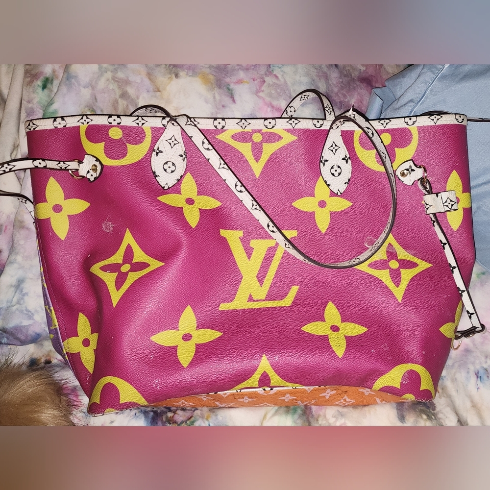 LV Bundle - Picture 5 of 11